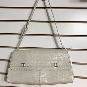 Sold..,,Etienne Aigner